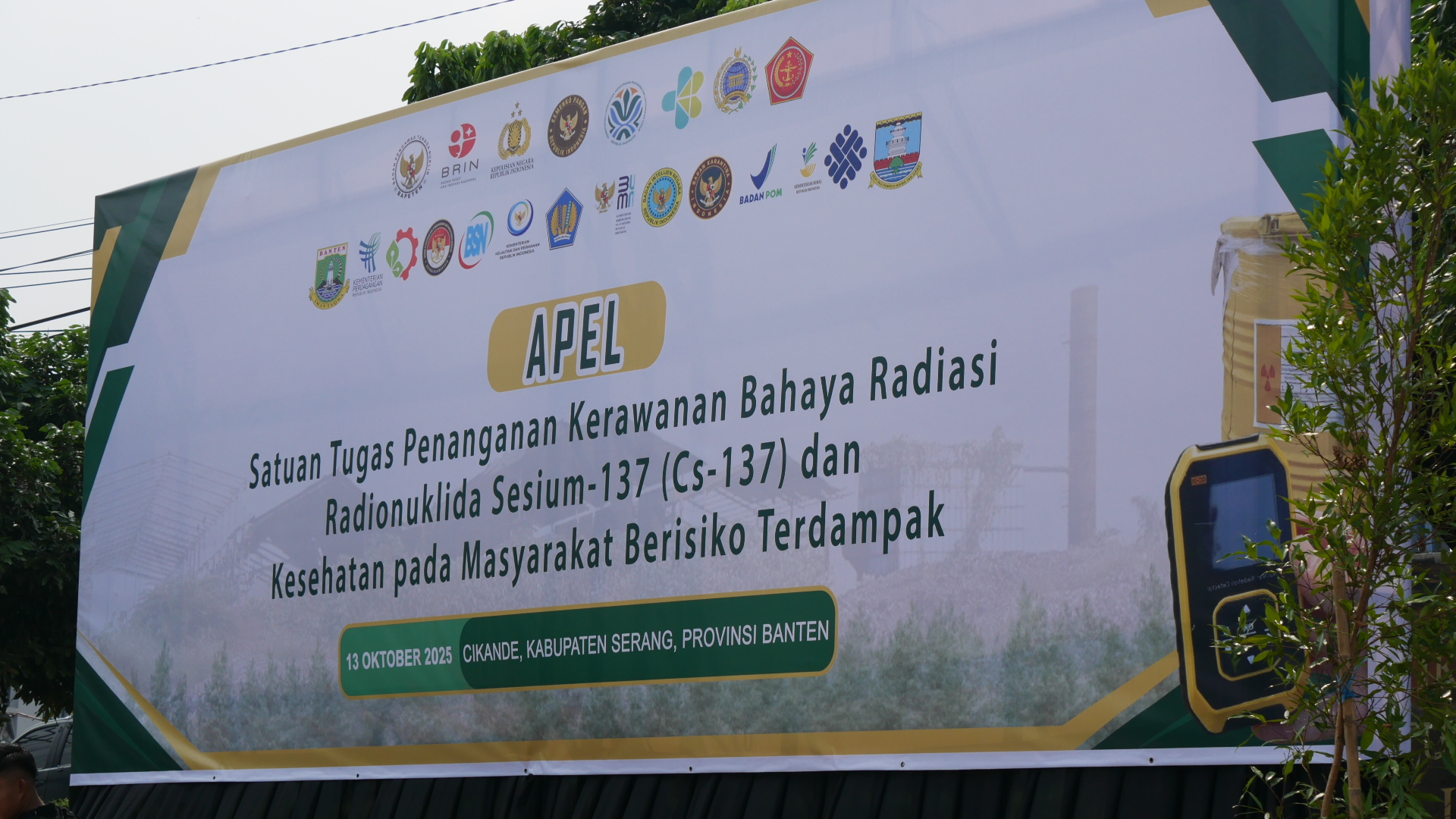 Badan Pengawas Tenaga Nuklir - BAPETEN Ikuti Apel dan Konferensi Pers Satgas Penanganan Kerawanan Bahaya Radiasi Radionuklida Cs-137 dan Kesehatan pada Masyarakat Berisiko Terdampak