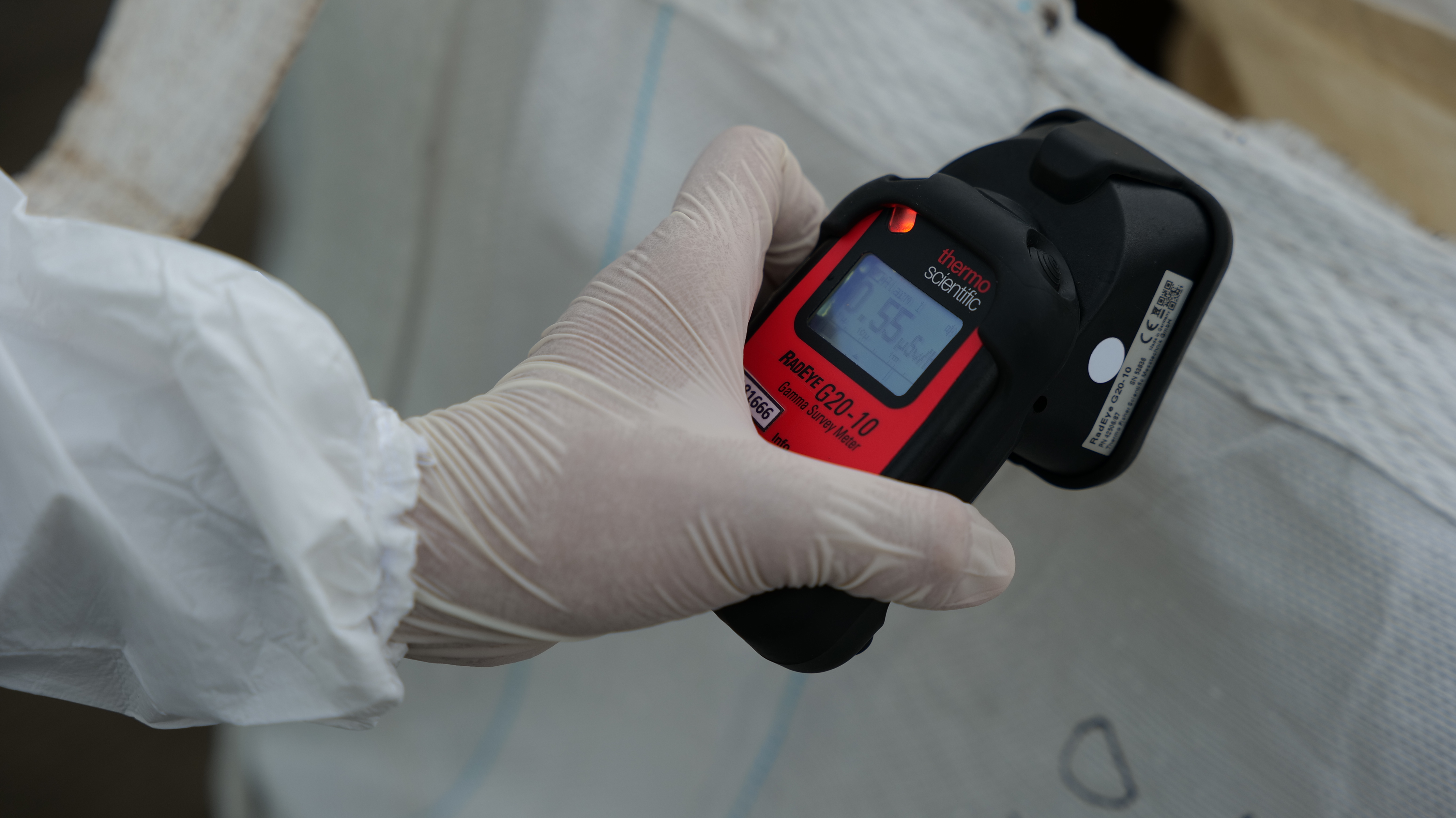 Nuclear Energy Regulatory Agency (BAPETEN) – Supervision of Cs-137 Source Decontamination at Modern Cikande Industrial Estate, Banten – Day 5: Removal of Radiation Contamination Warning Signs