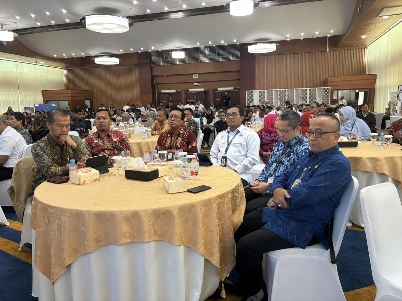 BAPETEN Once Again Receives Award for Submission of Static Archives in the Framework of Safeguarding State Archives