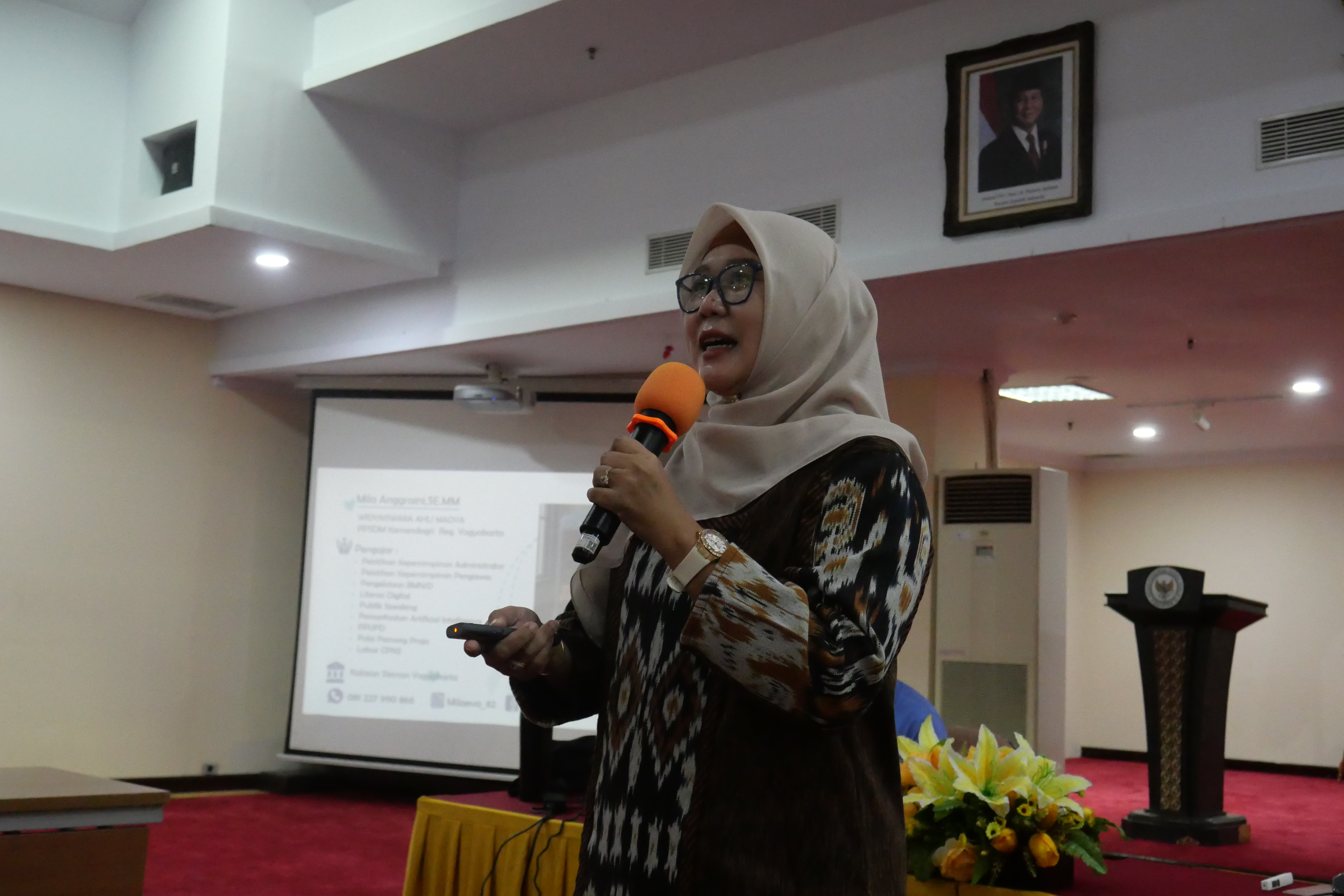 BAPETEN Enhances Employee Capacity through a Digital Literacy Seminar