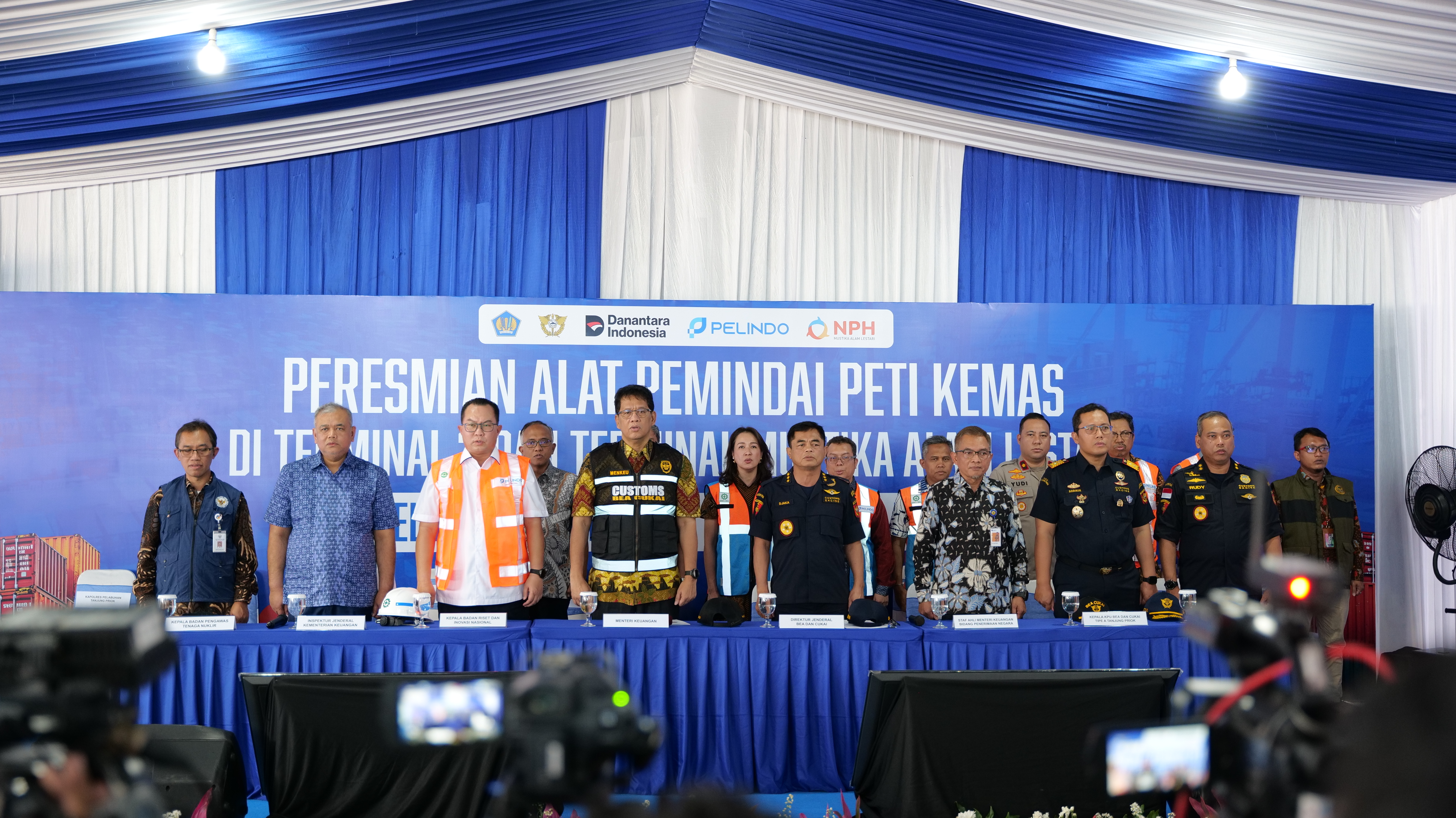 BAPETEN Attends the Launch of the Directorate General of Customs and Excise’s Container Scanning Equipment at Tanjung Priok
